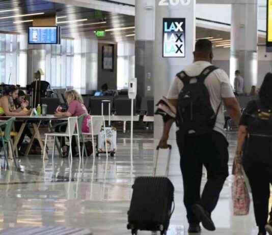 FAA Refers 43 Abusive Plane Passengers to FBI as Incidents Decline: Update on Air Travel Safety news-01092024-023216