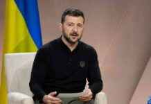 Ukrainian President Zelenskyy Commends Military for Increased Attacks on Russia news-03082024-133409