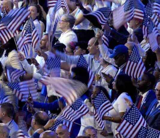 Democrats’ Efforts to Reclaim Patriotism from Republicans: A Column Analysis news-28082024-140949