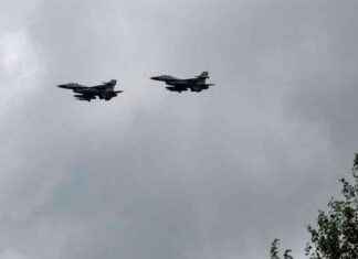 Ukraine President Zelenskyy dismisses air force commander following F-16 crash news-31082024-023111