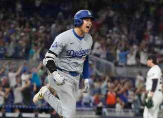 Shohei Ohtani Makes Baseball History with Los Angeles Dodgers news-20092024-064516
