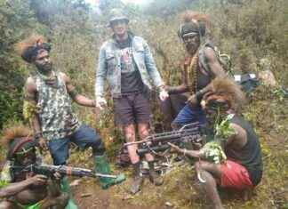 New Zealand Pilot Phillip Mehrtens Released by Papua Rebels After 19 Months news-21092024-090629