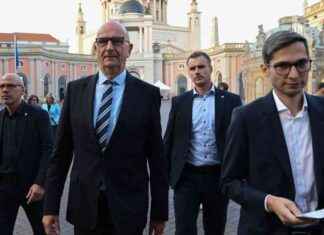 Scholz’s SPD Leading Narrowly Over Far Right in East German State: Projections news-22092024-224907