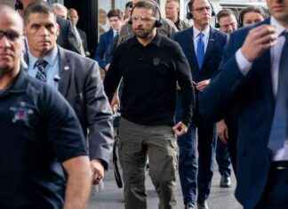 Zelenskyy Presents Peace Plan to Biden, Harris, and Trump in US news-23092024-065129