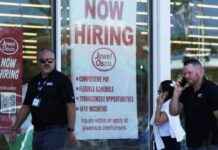 U.S. Job Growth Surpasses Expectations with Resurging Hiring and Dropping Unemployment news-04102024-205905