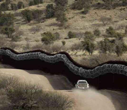 Exploring Arizona’s Border with Mexico: Heat, Thirst, and Rosaries news-17102024-150242