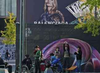 The Impact of Frugality on China’s Economy: $1.80 Dinners and Budget Clothes news-25102024-103142